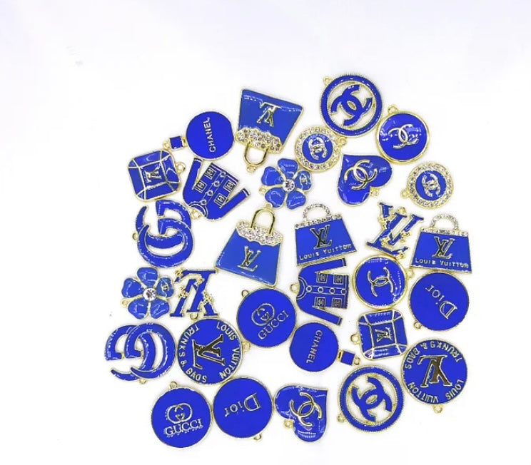 10 charms gold plated