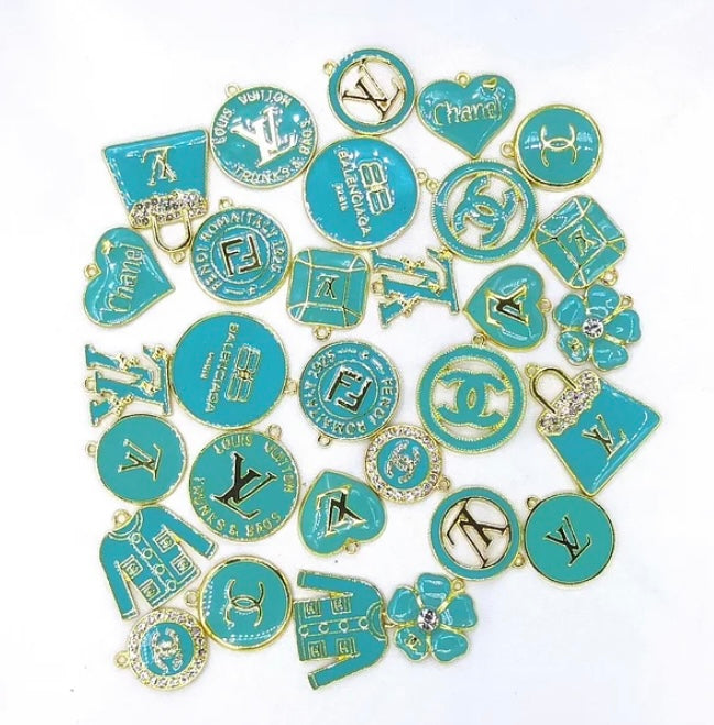 10 charms gold plated